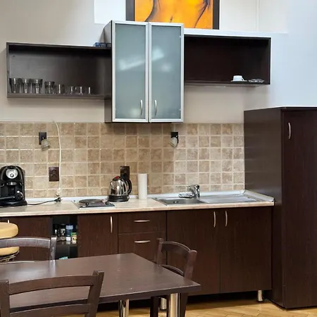 Macca-villacrosse * Bukarest